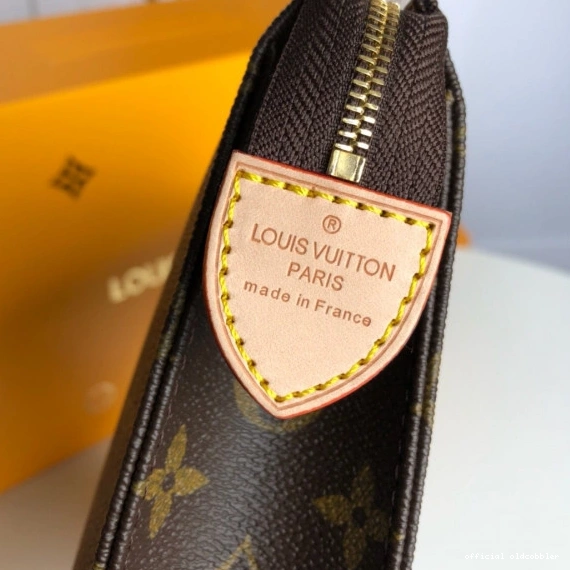 Official oldcobbler Louis 26 POUCH Vuitton TOILETRY 0715